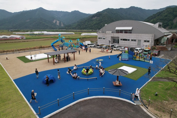 こどもたちの遊び場支援